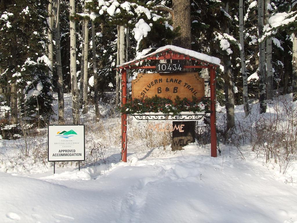 Silvern Lake Trail Bed And Breakfast Smithers Exterior photo